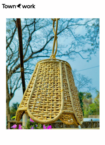 /public/storage/photos/1/Product/1749901948_684d627c71458_𝗥𝗼𝘂𝗻𝗱 𝗘𝗱𝗴𝗲𝗱 𝗟𝗮𝗺𝗽 𝘀𝗵𝗮𝗱𝗲 .        A little decor magic can transform your living room into the perfect retreat.png